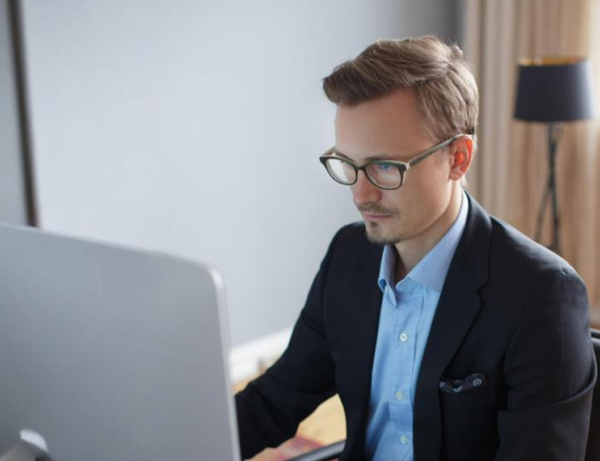 Доработка решений 1С с последующей демонстрацией заказчику.